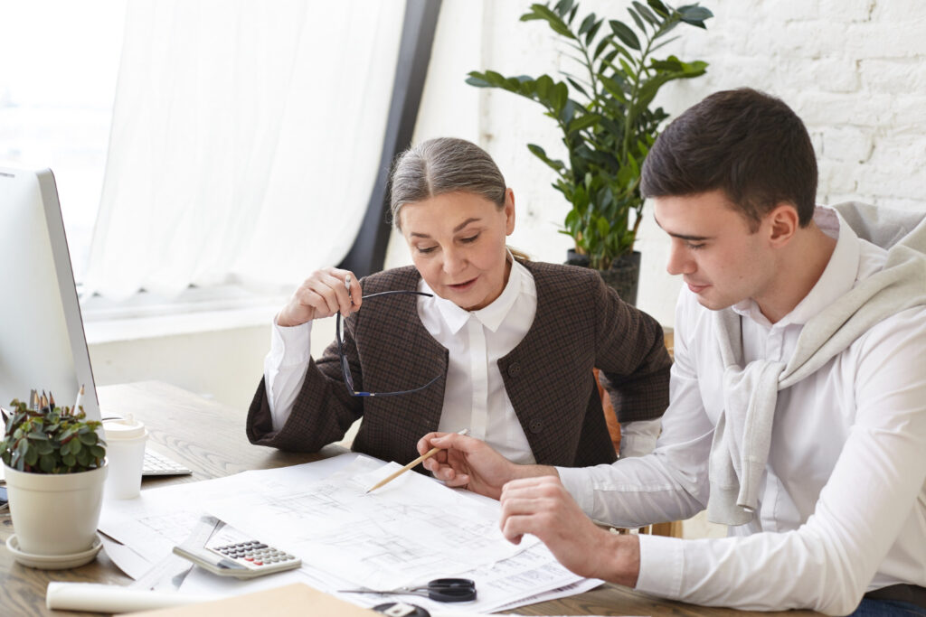 Consulting experts on bridge loans for fast financing options and solutions.