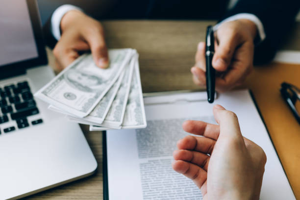 Private lender offering business loan cash over signed agreement