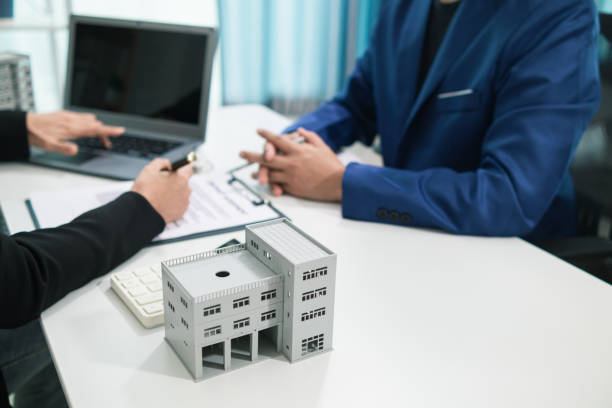 Warehouse financing discussion between lender and client