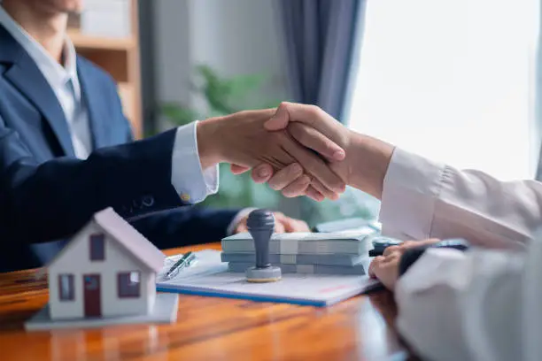 Loan agreement confirmed by handshake without income proof